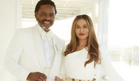 Beyonce's mom marries a soap star