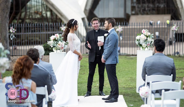 ENCORE PRESENTATION: Steffy and Liam are wed in front of the iconic Sydney Opera House (2017)