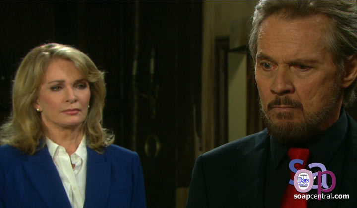 Marlena tries to get away from Stefano