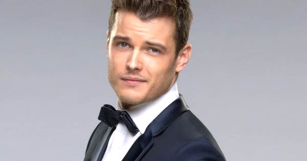The Young and the Restless' Michael Mealor is engaged!