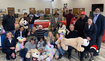 The Young and the Restless stars gather for heartwarming Christmas charity activity